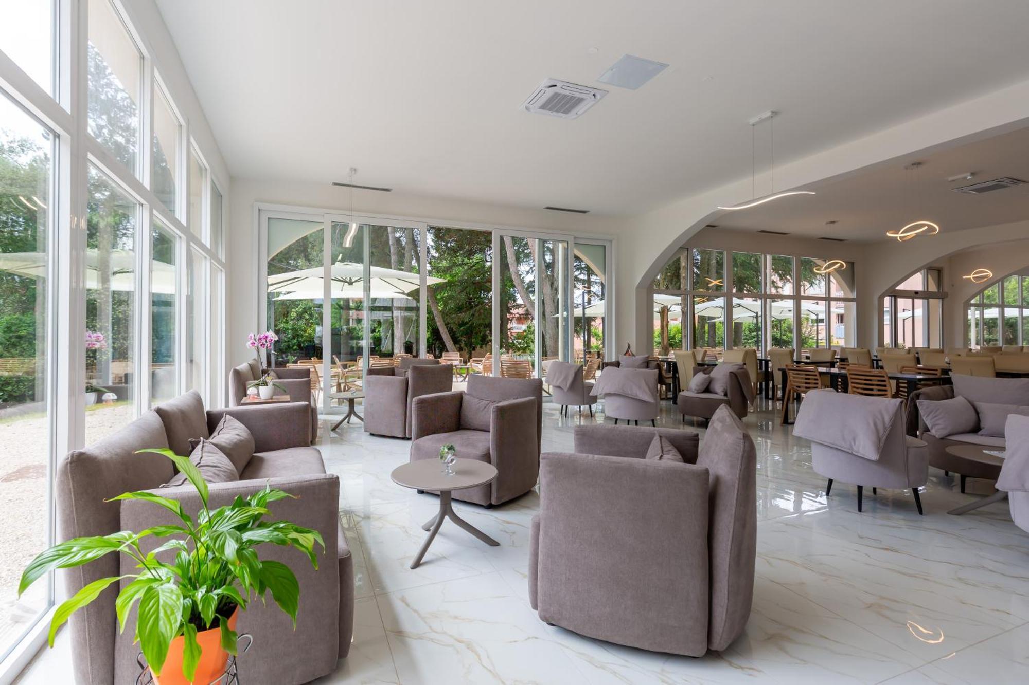 Hotel Emaus Novigrad Istria Exteriör bild