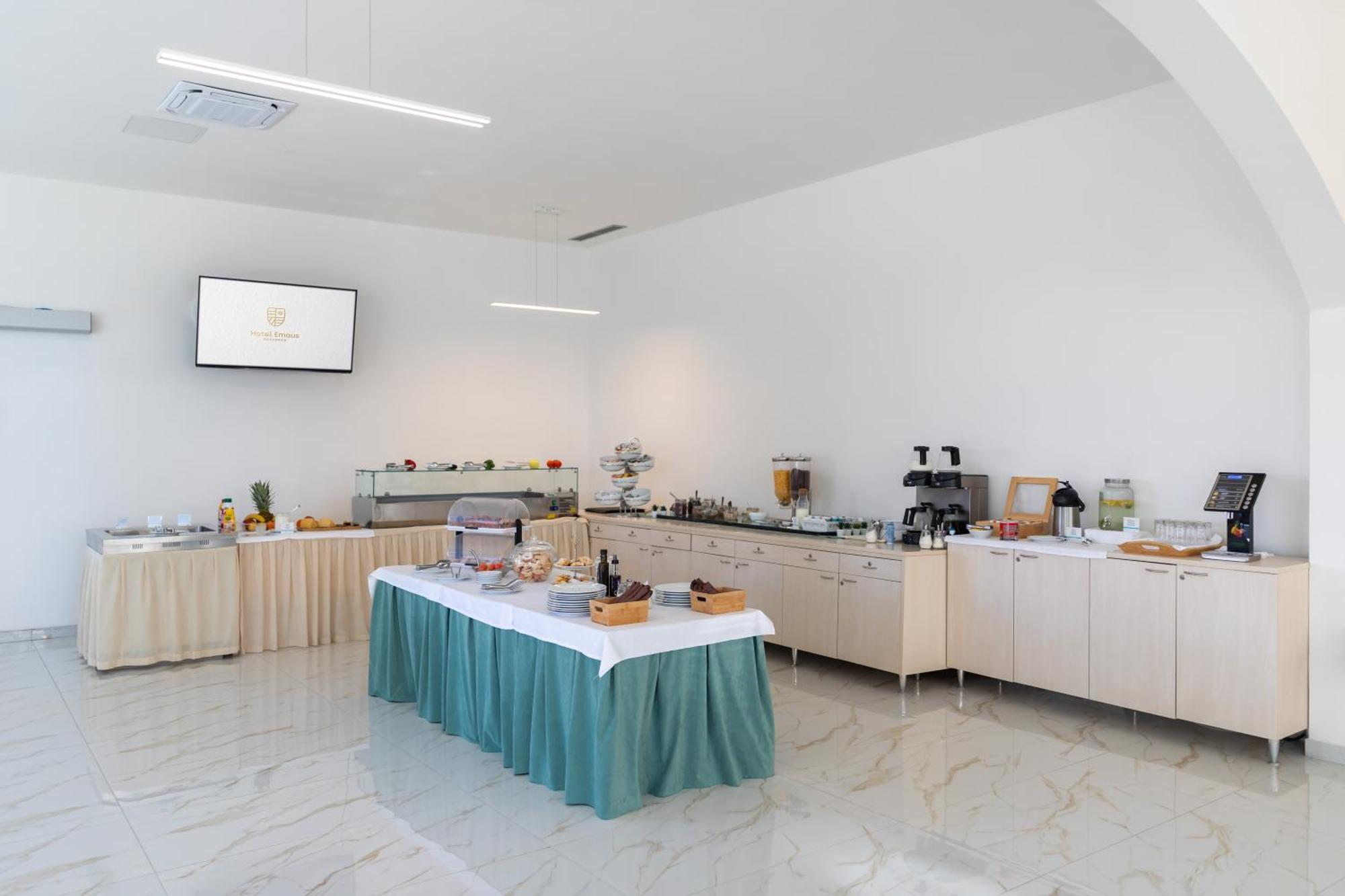 Hotel Emaus Novigrad Istria Exteriör bild