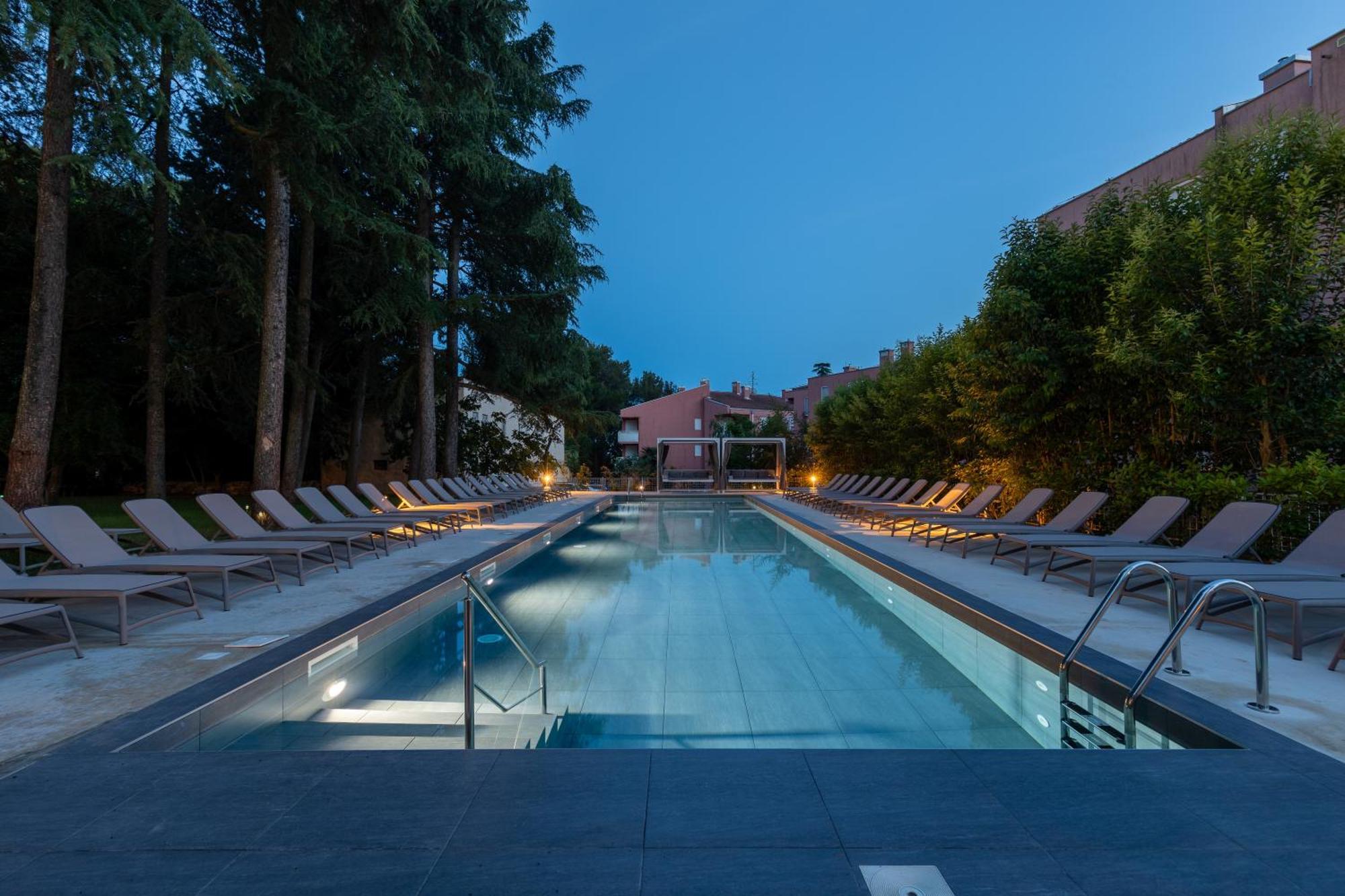 Hotel Emaus Novigrad Istria Exteriör bild