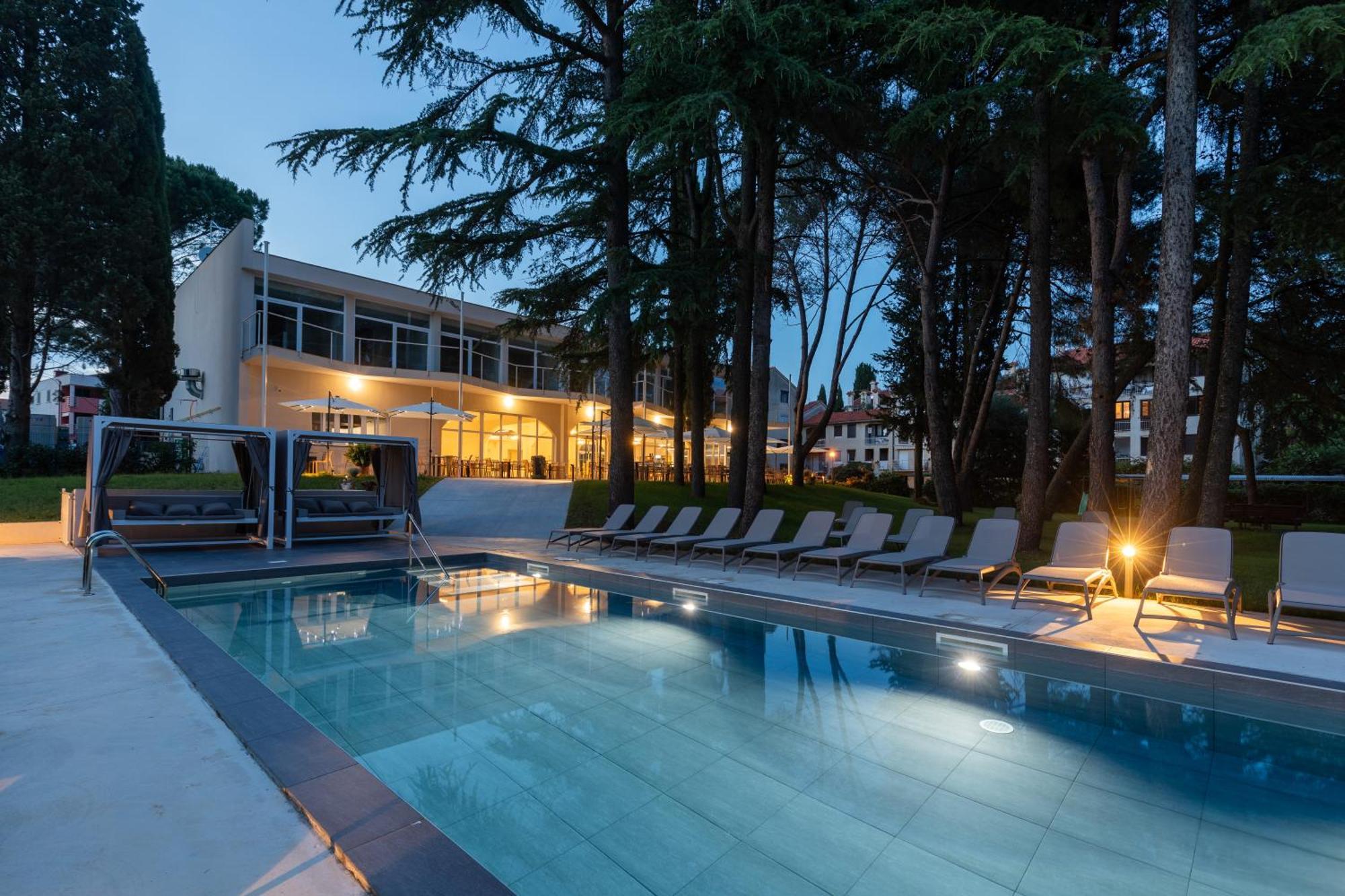Hotel Emaus Novigrad Istria Exteriör bild